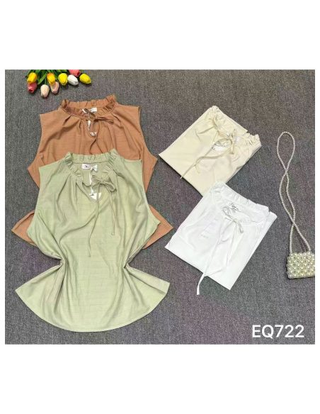 Ärmellose karierte Bluse mit Rüschenkragen