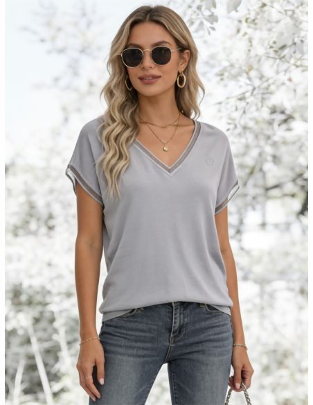 Jersey fino cuello pico con ribete a contraste