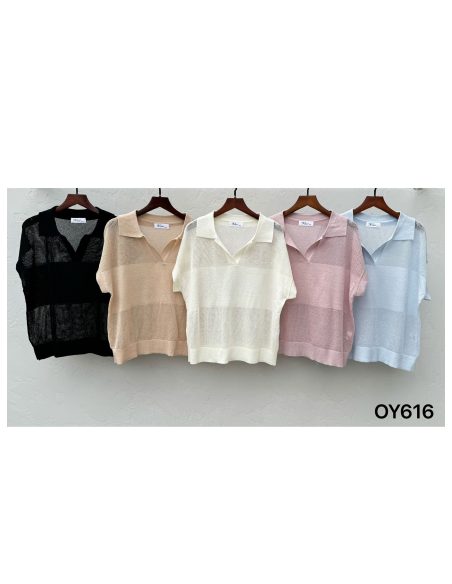 Maglione traforato con collo alto