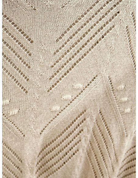 Durchbrochener Pullover mit geprägten kurzen Ärmeln