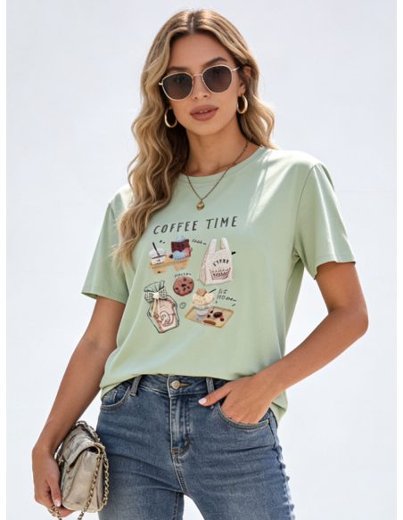 Camiseta oversized com estampa "hora do café"