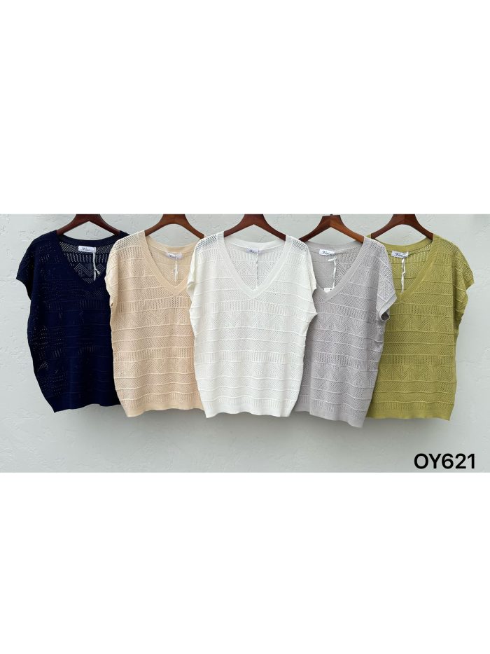 Maglione traforato in maglia fine con scollo a V