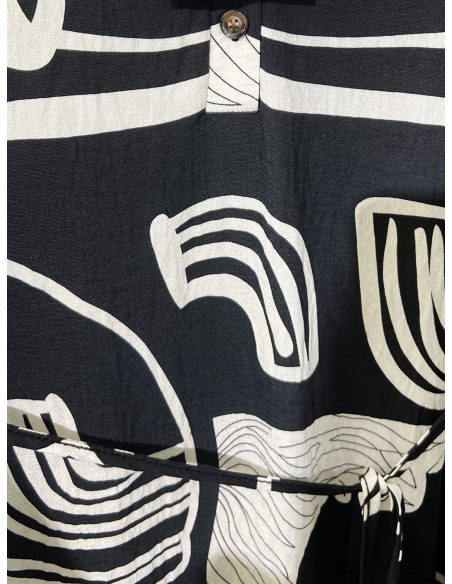 Vestido largo sin mangas estampado geométrico con cinturón