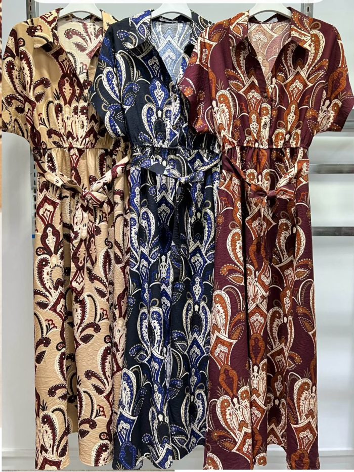 Vestido largo camisero estampado paisley con cinturón