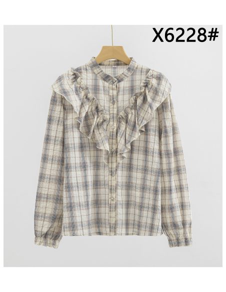 Chemisier à carreaux avec volants