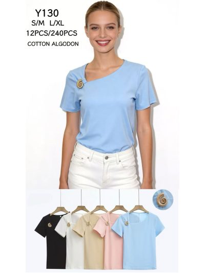 Camiseta asimétrica con broche 2