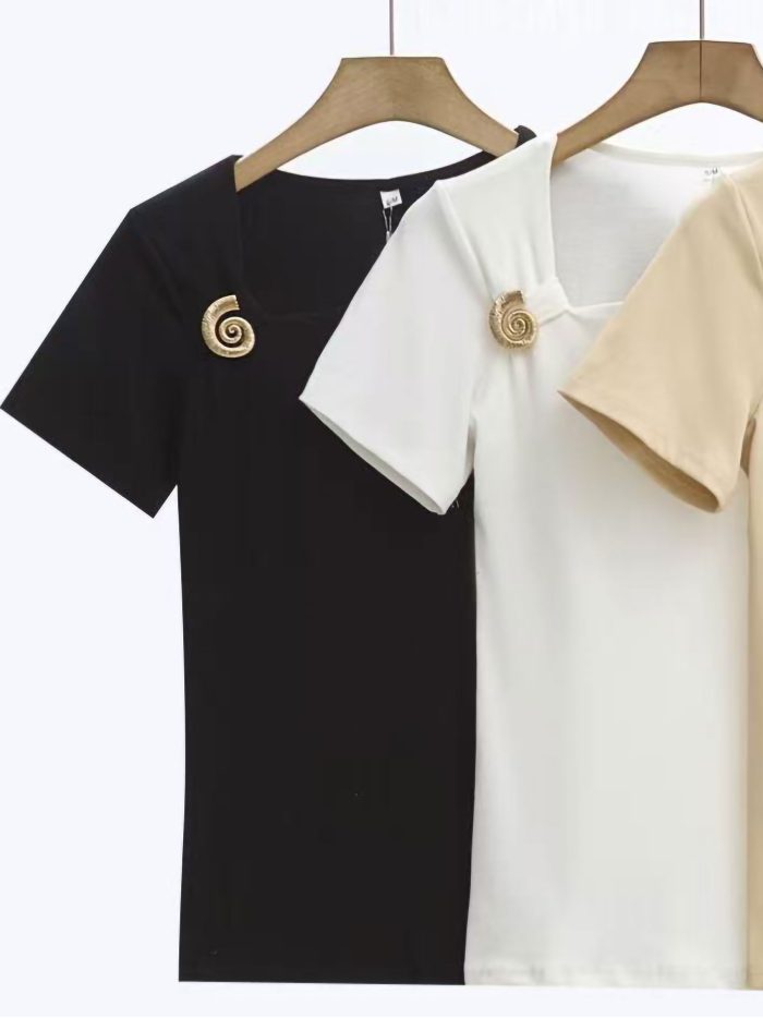 Asymmetrisches T-Shirt mit Verschluss