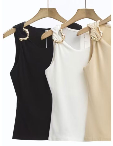 Top con dettaglio a cerchio