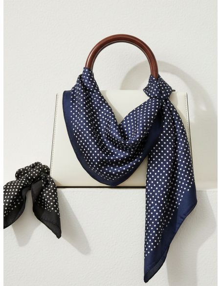 Sciarpa quadrata effetto seta con micro pois