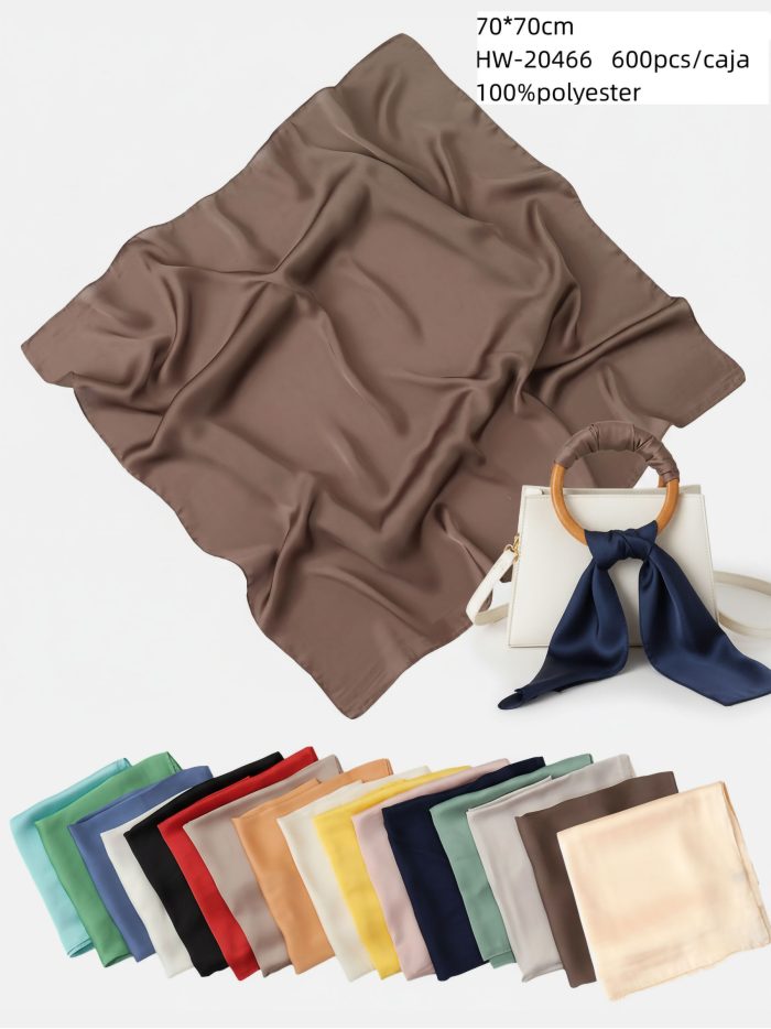 Lenço quadrado liso com efeito de seda