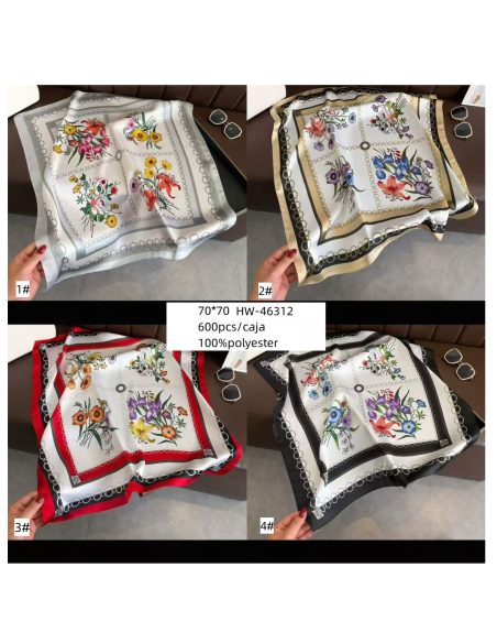 Pañuelo efecto seda cuadrado floral con marco de cadenas