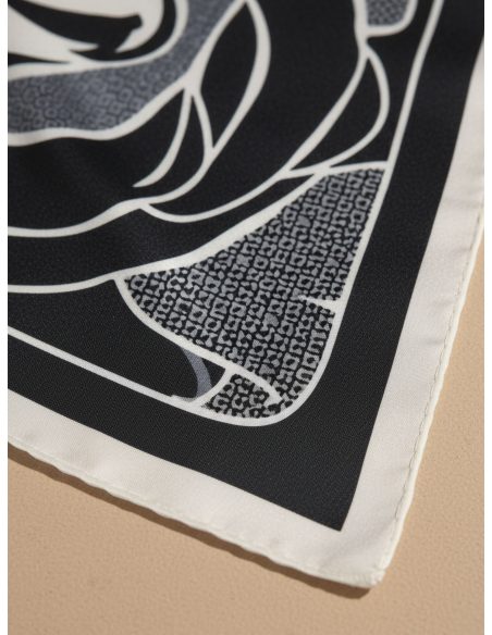 Pañuelo efecto seda cuadrado rosa maxi