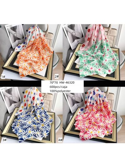 Pañuelo efecto seda cuadrado estampado margaritas 2