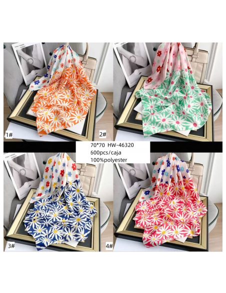 Pañuelo efecto seda cuadrado estampado margaritas