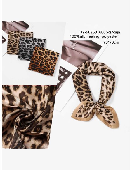 Pañuelo efecto seda cuadrado estampado leopardo