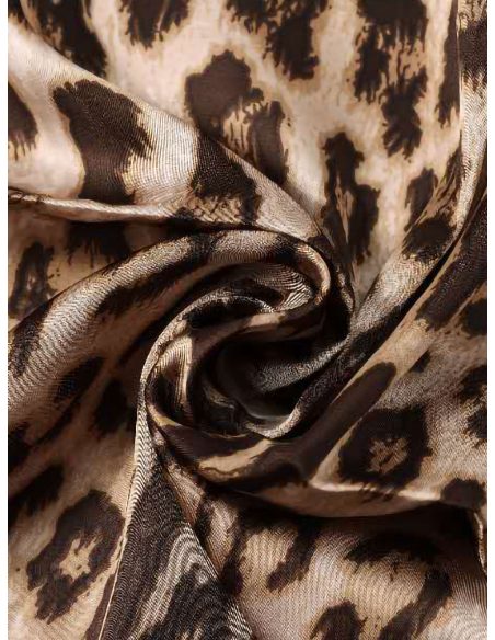 Pañuelo efecto seda cuadrado estampado leopardo