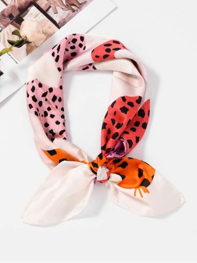 Pañuelo efecto seda cuadrado animal print multicolor