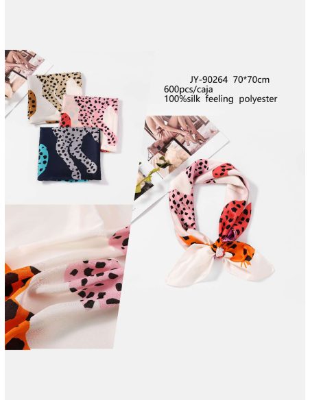 Lenço quadrado com efeito seda e estampa animal multicolorida