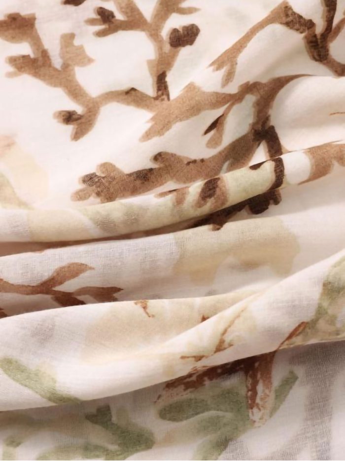 Lenço marinho com estampa de coral e estrela-do-mar