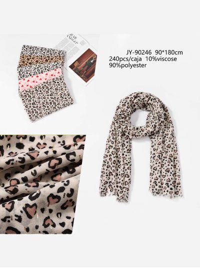 Fular animal print con dorados 2