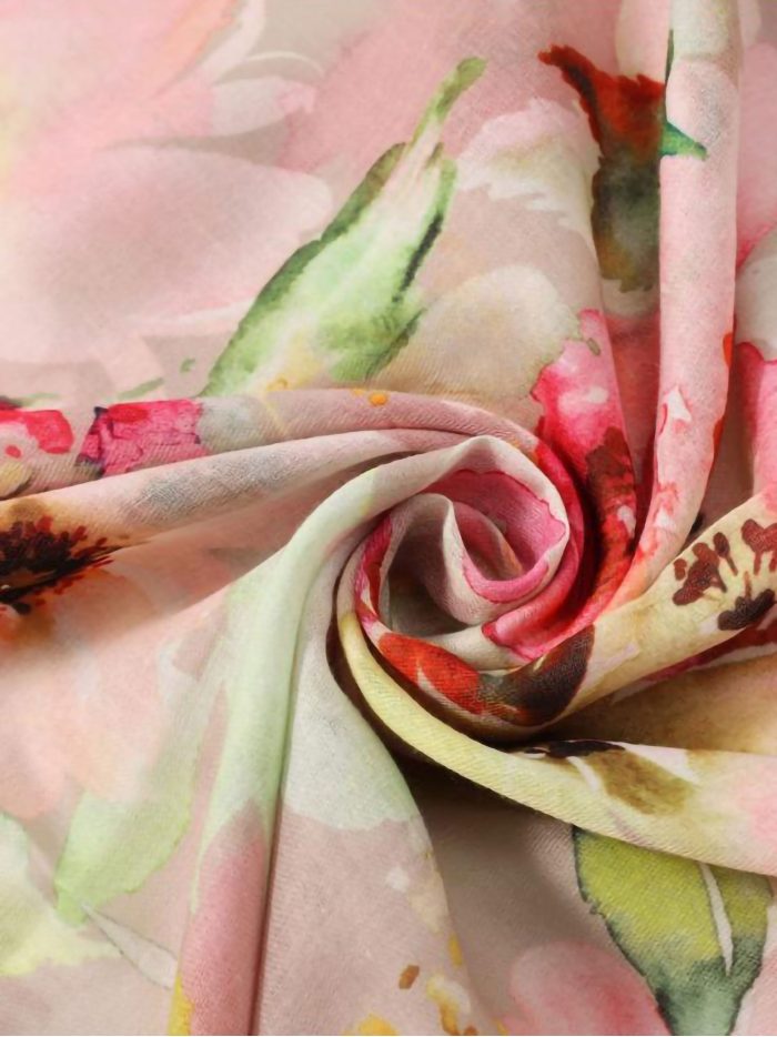 Lenço floral em aquarela pastel