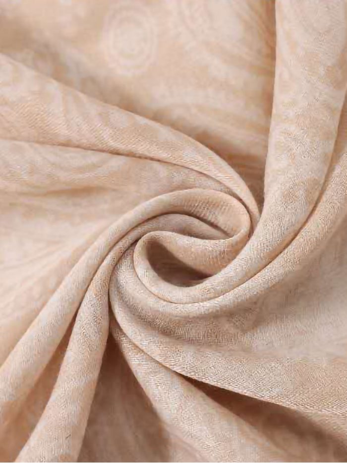 Lenço com estampa ornamental