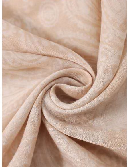 Lenço com estampa ornamental