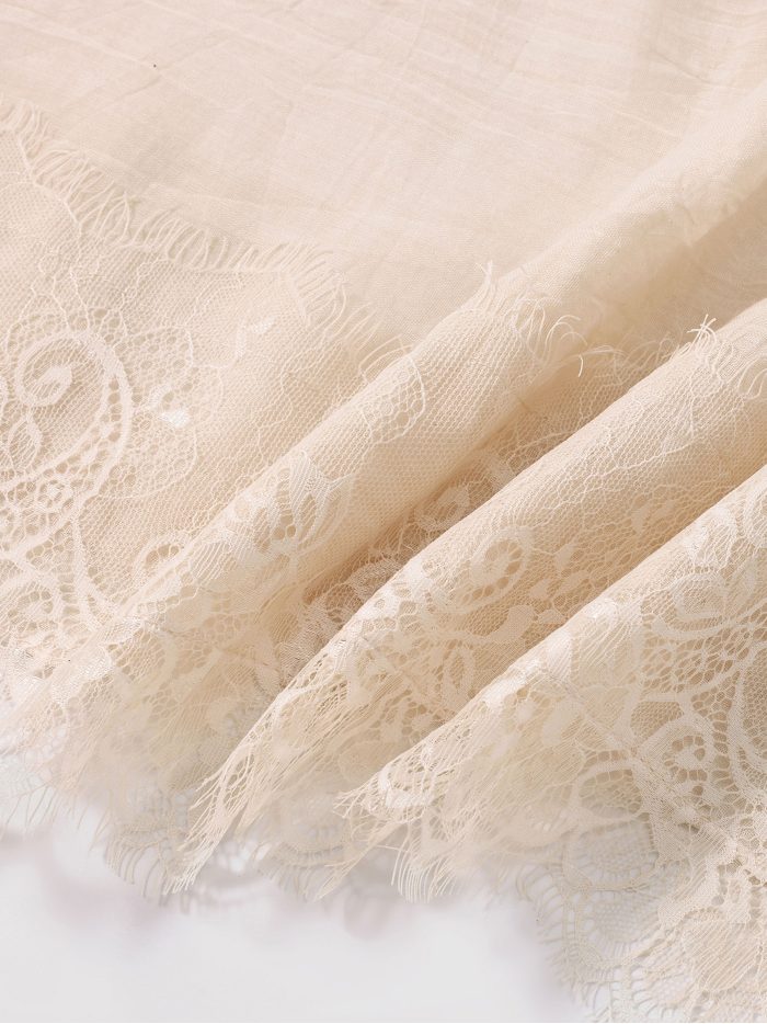 Sciarpa semplice con pizzo