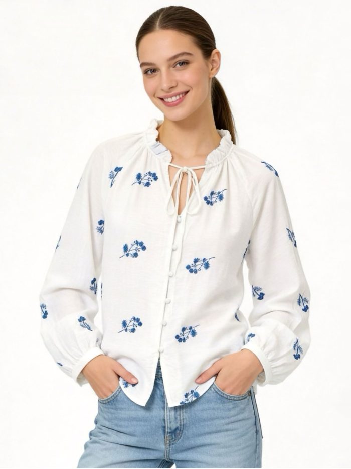 Blusa bordada con lazada