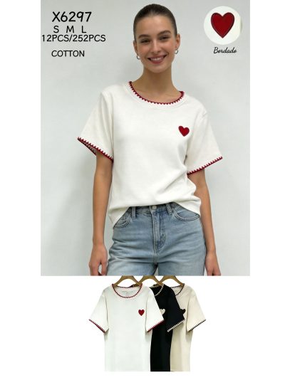 Camiseta con corazón bordado 2