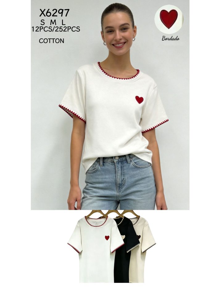 Camiseta con corazón bordado