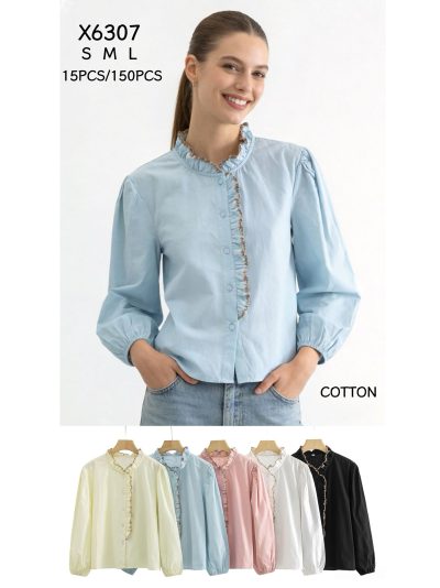 Schlichte Bluse mit kontrastierender Rüsche 2