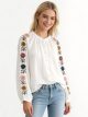 Blusa bordada de flores