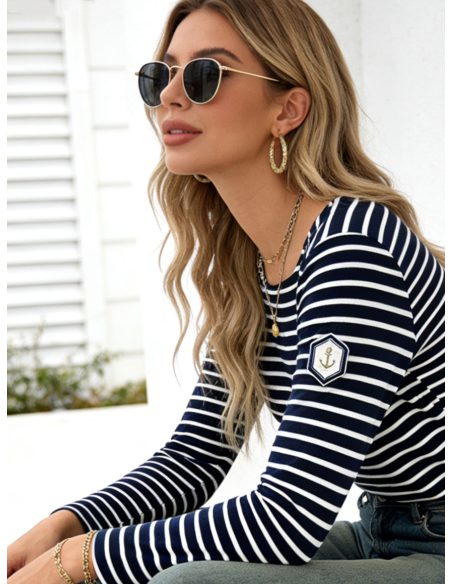 T-shirt rayé avec écusson