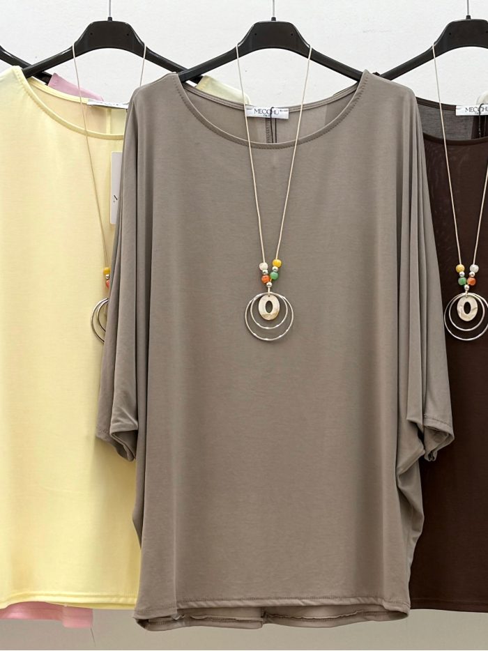 Blusa solta com gola