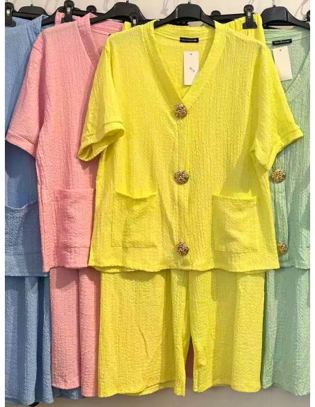 Ensemble veste et pantalon avec boutons à texture de bijoux