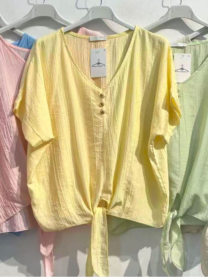 Kurzärmelige, geknotete Bluse