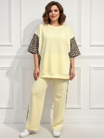 Conjunto sudadera oversize animal print y pantalón