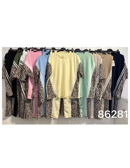 Conjunto sudadera oversize animal print y pantalón