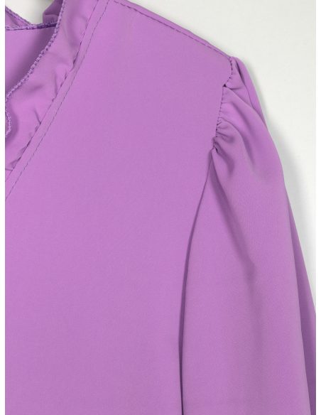 Zweifarbige Bluse mit Rüschen