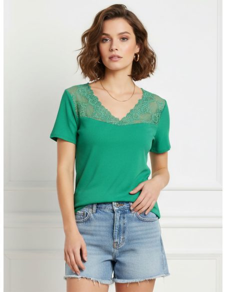 T-shirt in pizzo a coste