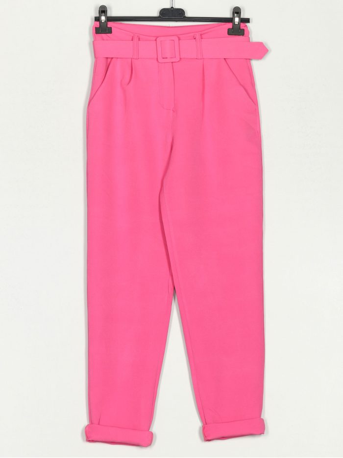 Schlichte, hochgeschnittene Hose