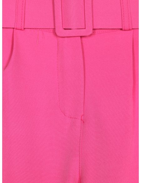 Schlichte, hochgeschnittene Hose