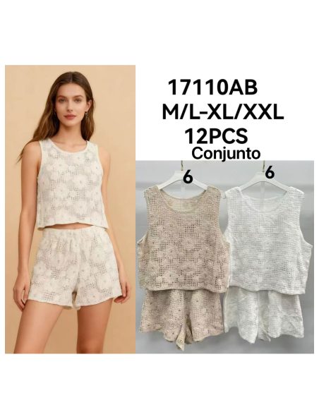 Conjunto de top corto de crochet floral y short