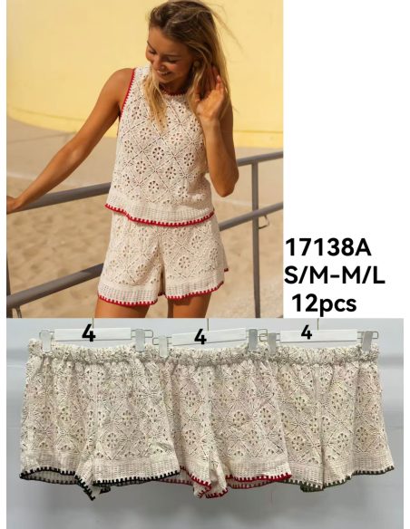 Calções de crochê com acabamento contrastante