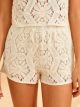 Shorts mit Lochmuster-Häkelarbeit