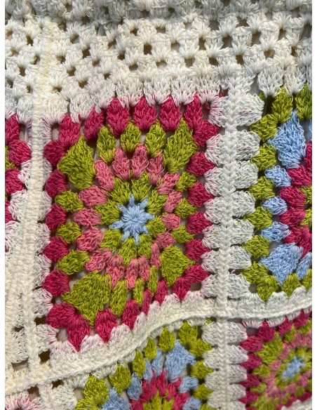 Mehrfarbige Oma-Häkelshorts