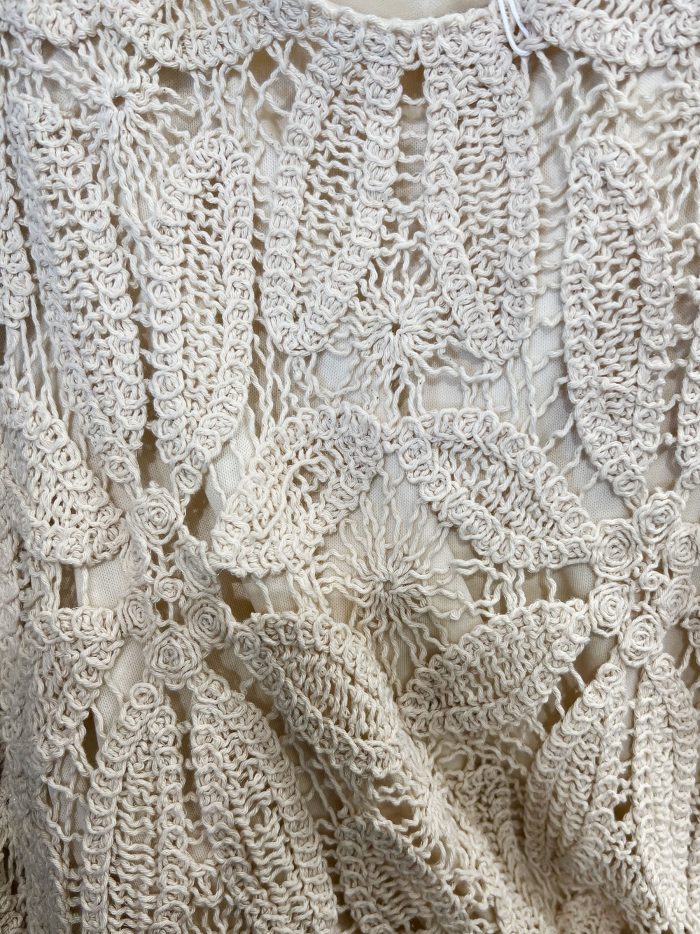 Vestido corto de crochet calado