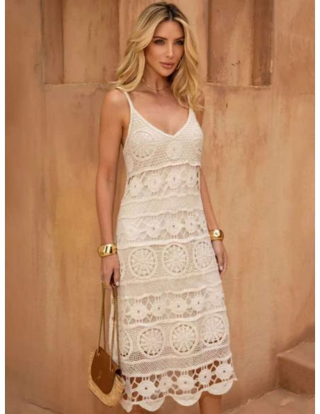 Vestido midi de crochet con tirantes