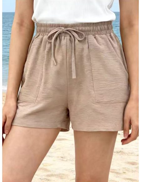 Short fluido con bolsillos de parche